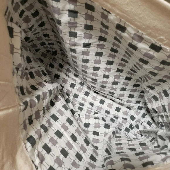 Handmade Embroidered Canvas Totebag - Picture 5 of 8